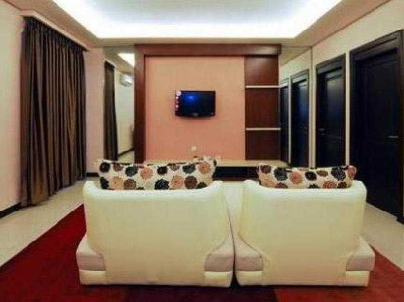 Scarlet Dago Hotel Бандунг Екстериор снимка